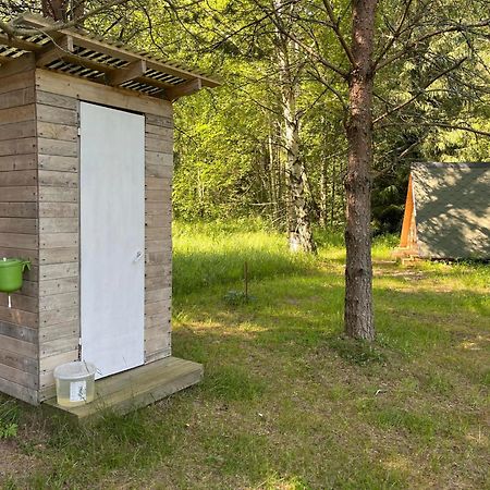 Korjuse Moori Metsaonn- Forest Hut Hotel Exterior photo